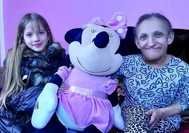 Донька залишилася сиротою: у Червонограді померла найнижча мама України. 