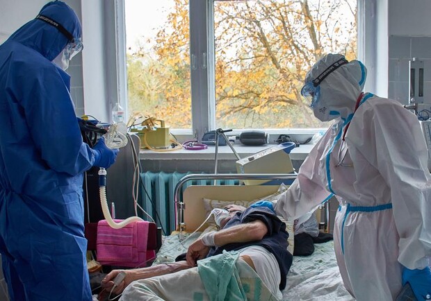 Статистика коронавірусу у Львові та області станом на ранок 2 жовтня. Фото: dw.com