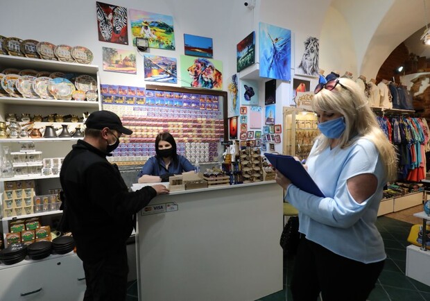 У Львові закрили чотири магазини через порушення карантину. Фото ілюстративне: Роман Балук