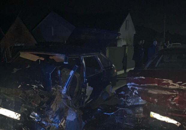 У потрійній ДТП біля Львова загинули двоє людей. Фото: lv.npu.gov.ua