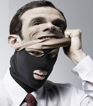 Підроблені ковід-cертифікати: ціни, де ловлять найбільше порушників і чи законні перевірки