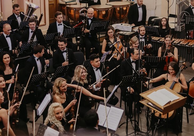 Артистів відомого львівського оркестру обікрали в Нідерландах. Фото: facebook.com/insolviv