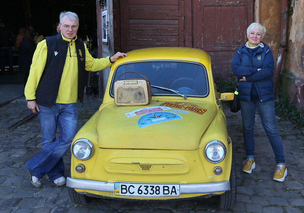 Львівське подружжя на антикварному авто вирушить на ралі у Монте-Карло 