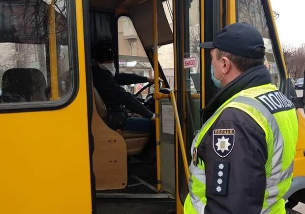Водія львівської маршрутки оштрафували за перевезення стоячих пасажирів 