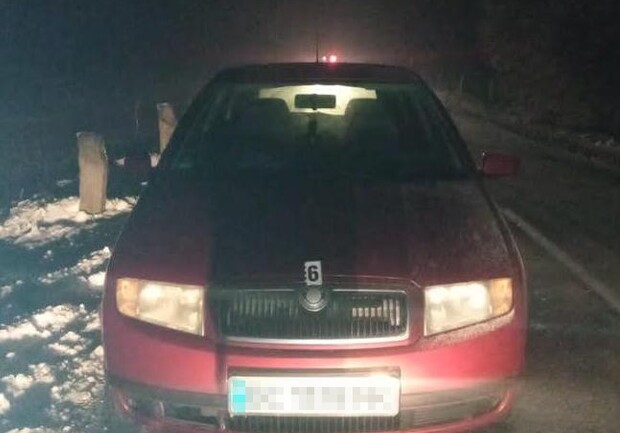 Біля Львова автомобіль на смерть переїхав чоловіка 