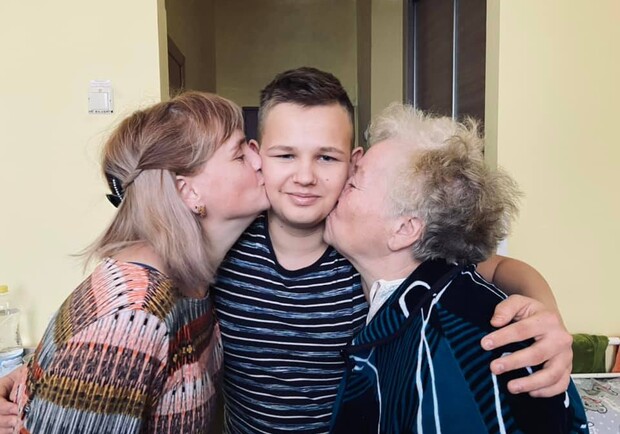 Львів’янка віддала свою нирку 15-річному онукові 