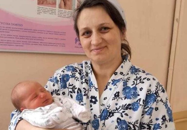У львівському пологовому жінка народила шістнадцяту дитину 