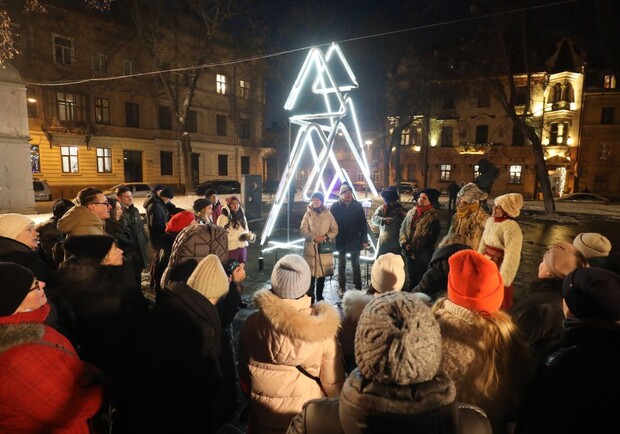 У Львові відкрили музичну новорічну ялинку 