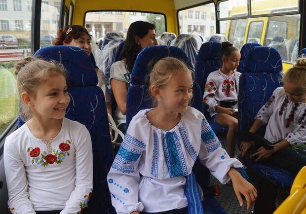 Львівські школярі зможуть безкоштовно їздити в міському транспорті увесь рік 