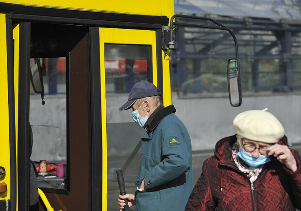 У Львові скасували часові обмеження для проїзду пенсіонерів у громадському транспорті 