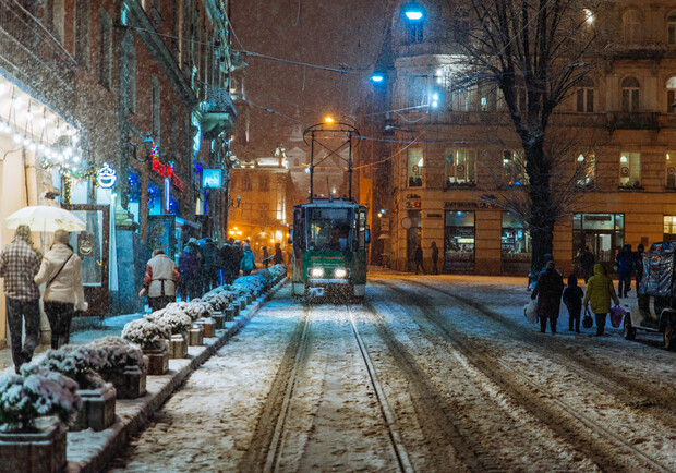 У новорічну ніч Львовом до ранку курсуватимуть трамваї на трьох маршрутах 