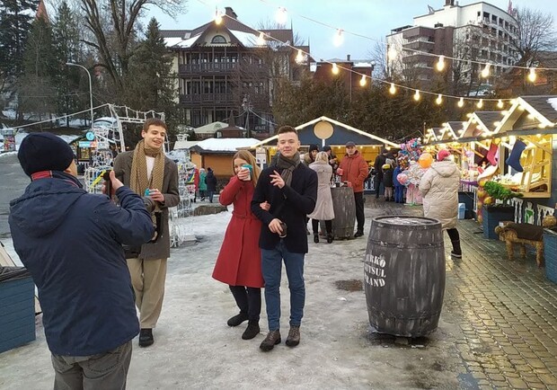 Як туристи  розважалися у Трускавці на Новий рік (відео) 