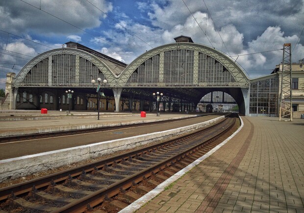 Укрзалізниця додала майже дві тисячі місць у потягах зі Львова на післяріздвяний період 