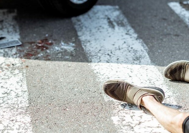 Неподалік Львова п'яний 18-річний водій збив пішохода та втік 