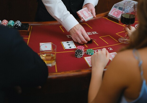 У Львові викрили підпільний покерний клуб 