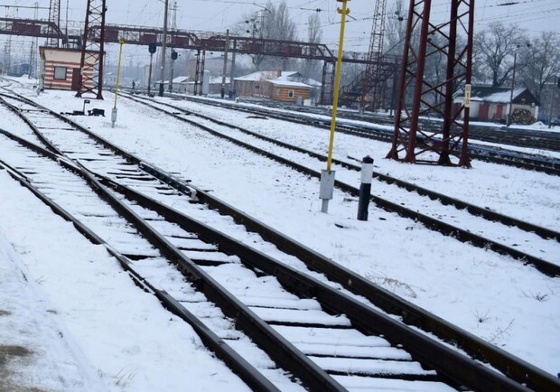 Йшов назустріч: у Золочеві поїзд «Київ-Чоп» вбив чоловіка 