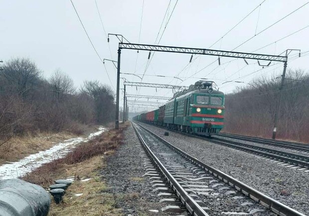 На Львівщині вантажний поїзд збив 28-річного чоловіка 
