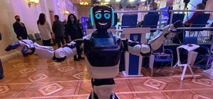 У робота у Верховній Раді запитали, чий Крим і чи нападе Путін