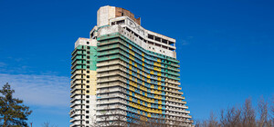 Як зараз виглядає всередині недобудований готель 