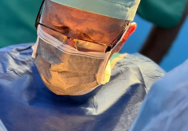 Львівські лікарі врятували пальці 24-річному ветеринару 
