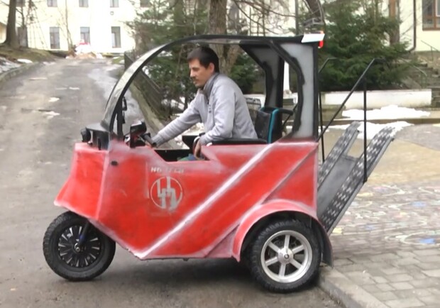 Львів’янин створює триколісні електричні скутери для людей з інвалізністю 