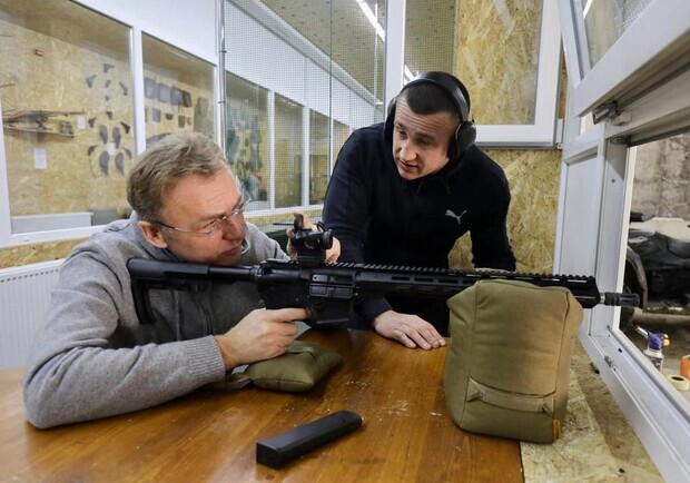 Андрій Садовий закликав переселенців йти у тероборону Львова. 