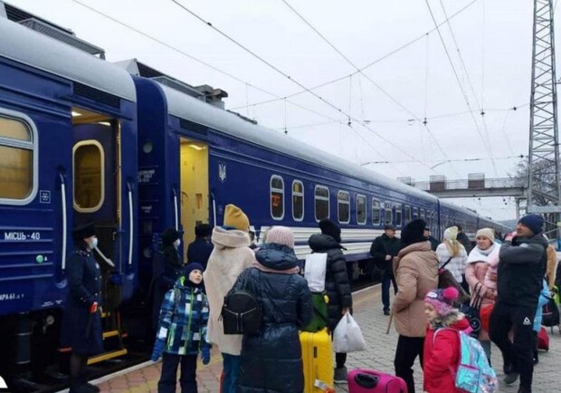 Зі Львова 6 березня курсуватимуть евакуаційні поїзди за кордон 