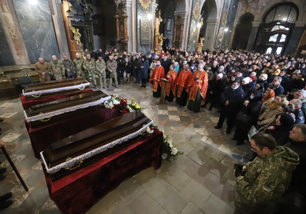 Львів прощається з Героями війни, які загинули під час оборони України. 