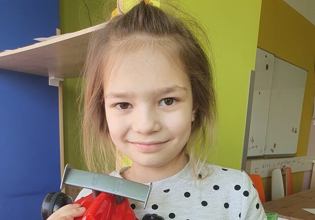До львівської лікарні потрапила 7-річна дівчинка, яка захворіла на поліартрит в підвалі у Чернігові 
