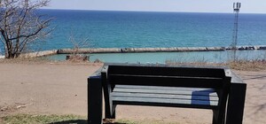 В Одесі встановили першу лаву з неліквідного пластику