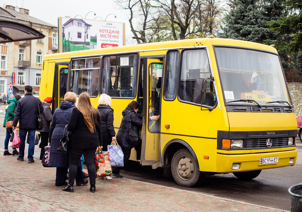 Перелік львівських перевізників, які завищують вартість перевезення до кордону 