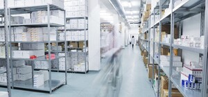 Під Києвом окупанти розбомбили склад ліків та сировини для них