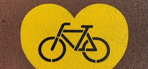 Влада просить відновити прокат електросамокатів та велосипедів у Києві