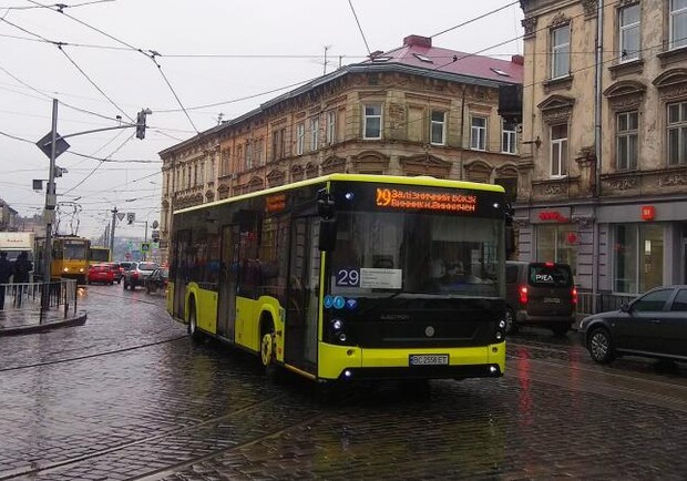Ще одна львівська маршрутка відновила рух 