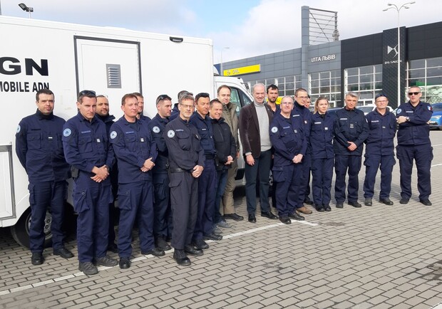 До Львова із Франції прибули жандарми для розслідування злочинів росіян 