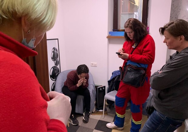 У Львові ЛГБТ-активістці Олені Шевченко невідомий розпилив в обличчя перцевий газ із балончика 