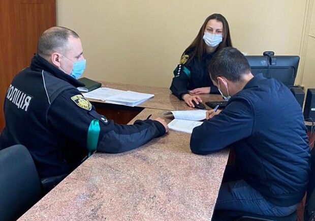 На Львівщині чоловік намагався виїхати за кордон з підробленими документами  
