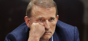 У хатньої робітниці Медведчука знайшли майже 500 тис доларів і 100 тис євро