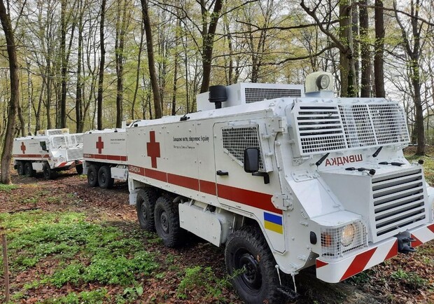 Львівська лікарня отримає сім броньованих автомобілів швидкої медичної допомоги 