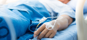 У Дніпрі мотоцикліст збив поліцейського: постраждалому потрібна допомога