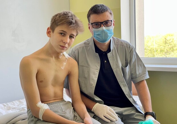 До львівської лікарні потрапив 15-річний хлопець з Донеччини, якого травмував уламок снаряда 