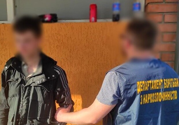 У Рудному затримали наркодилера із товаром на понад пів мільйона гривень 