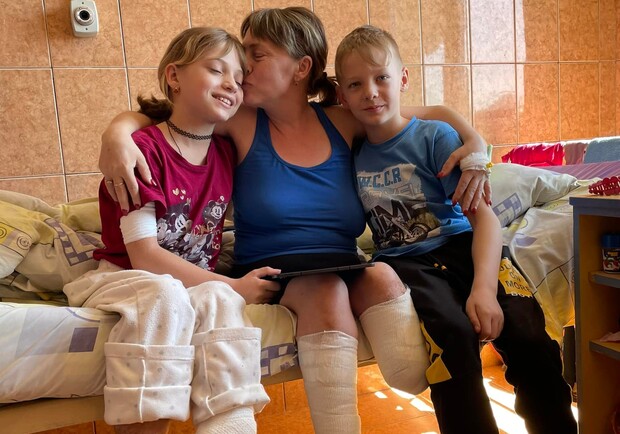 У львівській лікарні перебуває 11-річна дівчинка, яка втратила дві ноги після обстрілу вокзалу у Краматорську 