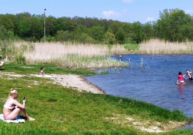 На Львівщині розпочався купальний сезон – фото і відео. 