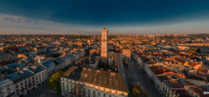 Ракетні удари, переселенці і черги на кордоні: як минула доба на Львівщині