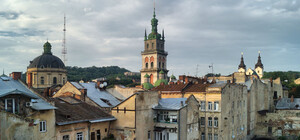 Масові пожежі і черги на кордоні: що сталося у Львівській області за добу