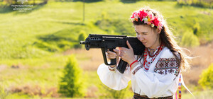 У вишиванках з автоматами: патрульних Дніпра представили в автентичних образах