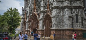 Миколаївський костел не передали католицькій церкві - спростування