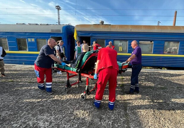 Евакуація важкопоранених та черги на кордоні: як минула доба на Львівщині 