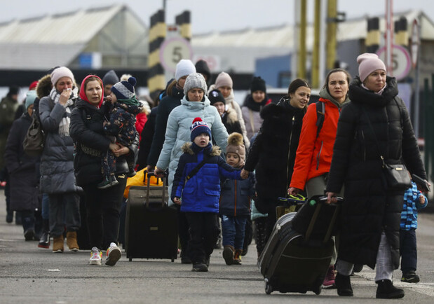 Українці масово повертають з-за кордону додому 